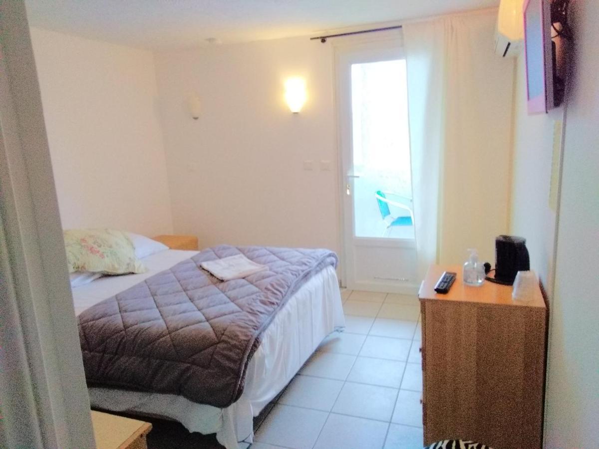 Auberge Villa Montaleigne Saint-Laurent-du-Var Ngoại thất bức ảnh