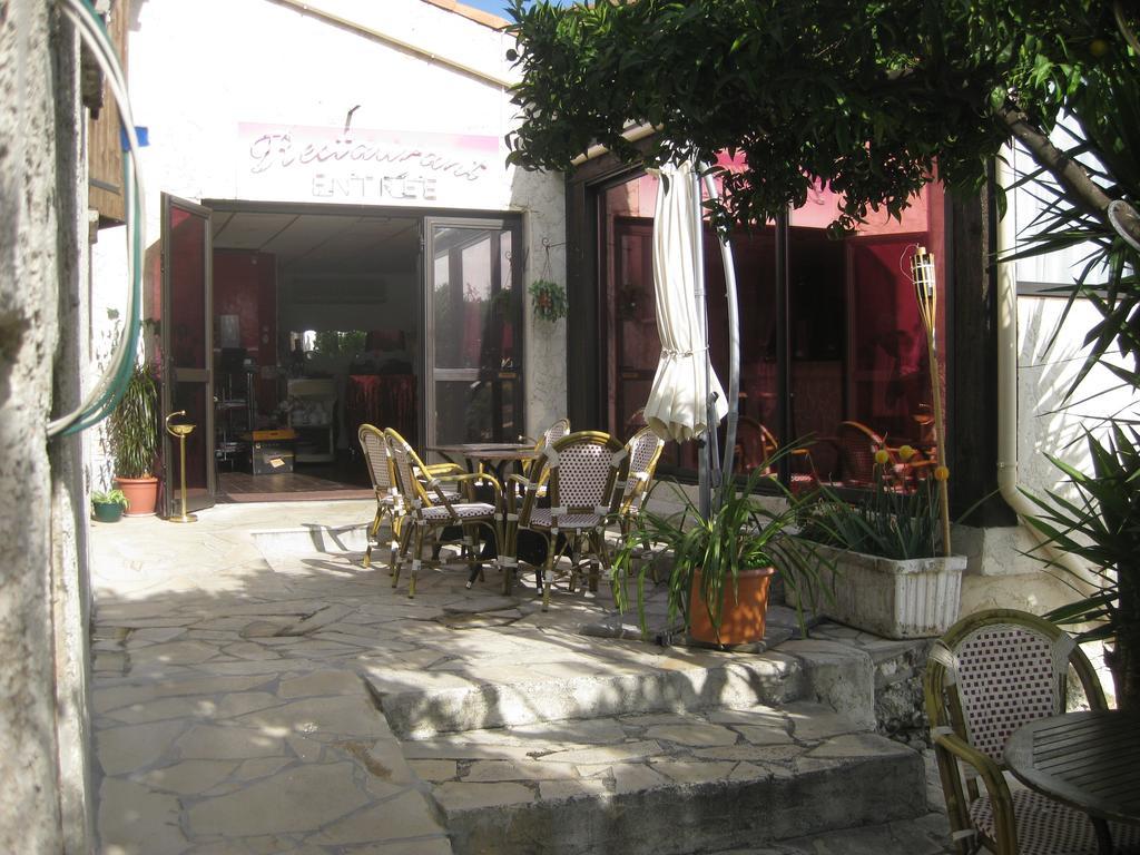 Auberge Villa Montaleigne Saint-Laurent-du-Var Ngoại thất bức ảnh